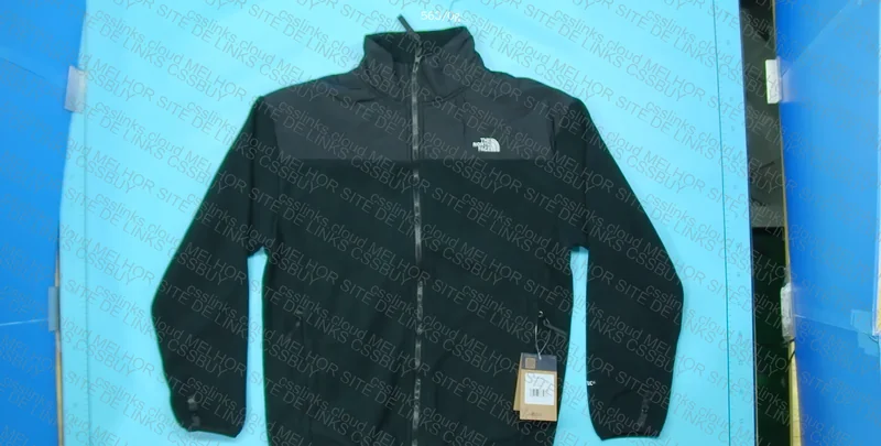 The North Face Sweater 3