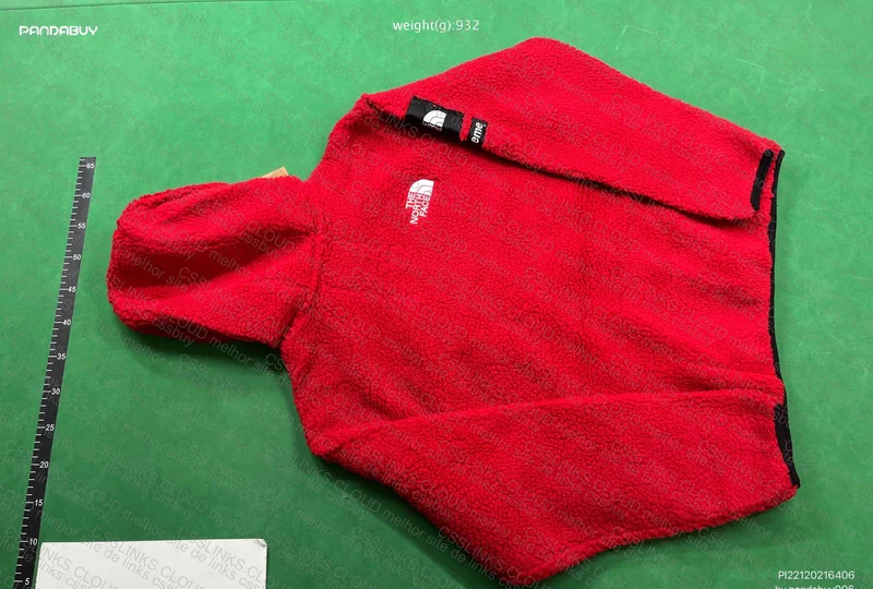 The North Face x Supreme Sweatshirt 3