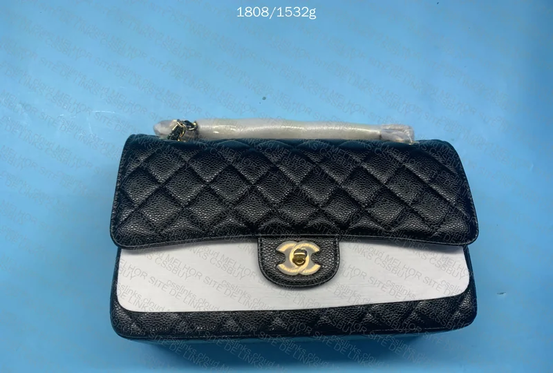 Chanel Matelassê Black Bag 2