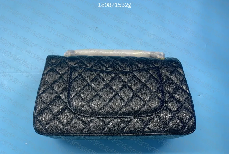 Chanel Matelassê Black Bag 3