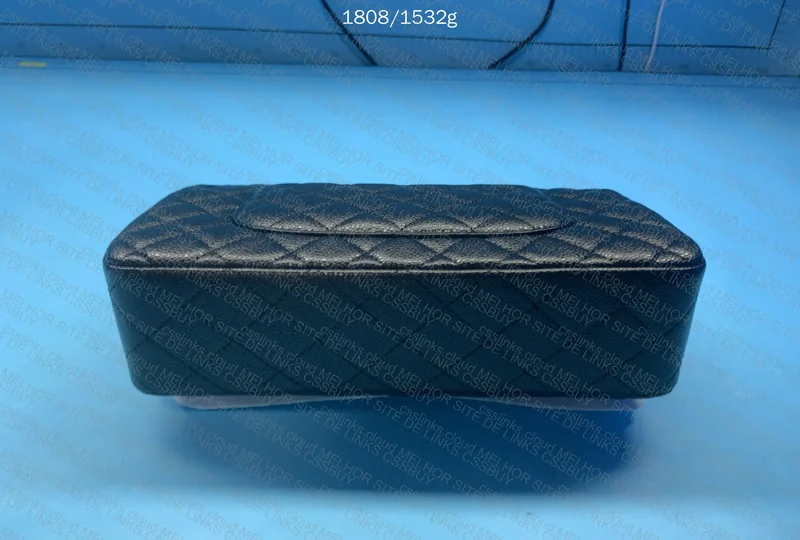 Chanel Matelassê Black Bag 4