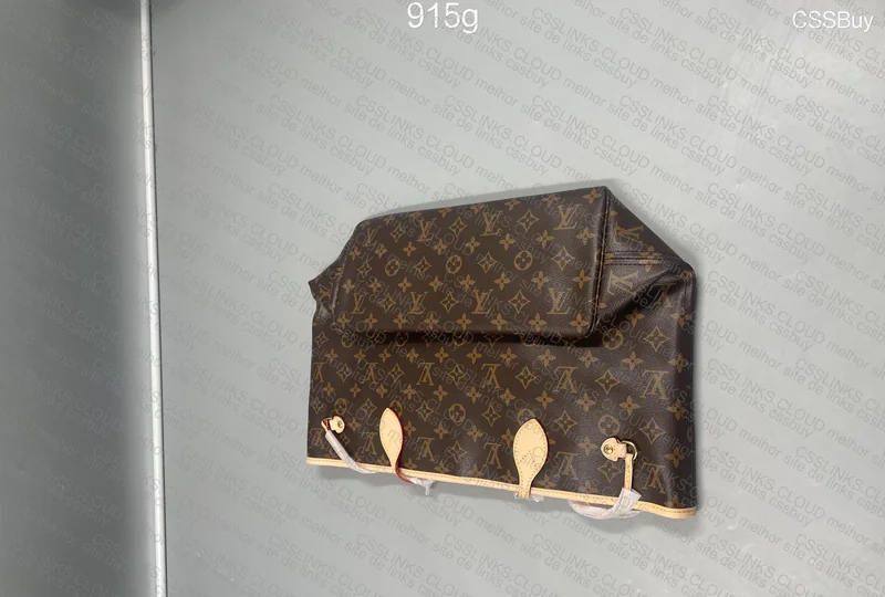 LV Neverfull MM Bag 2