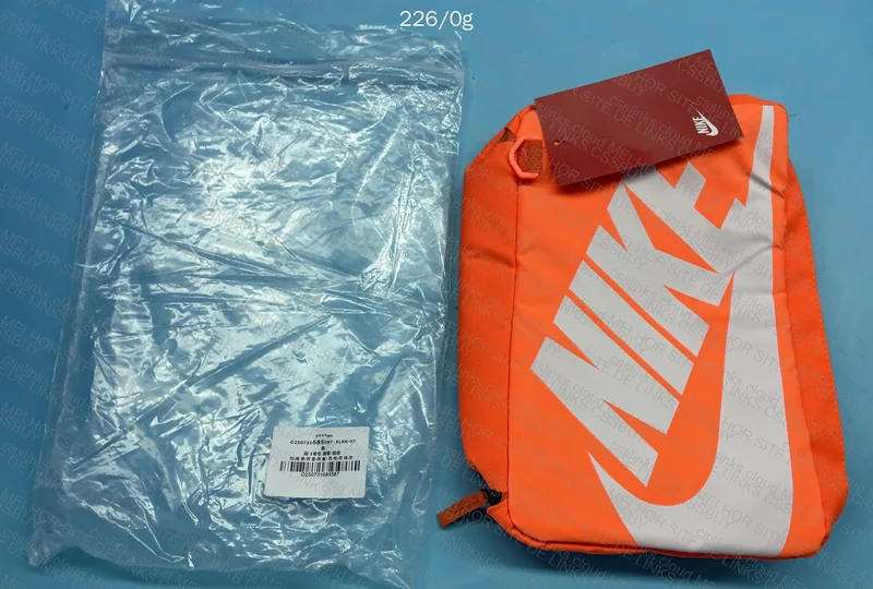 Nike - Box Style Bag