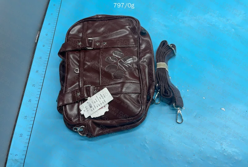 Sukuba Crossbody Bag with Paw