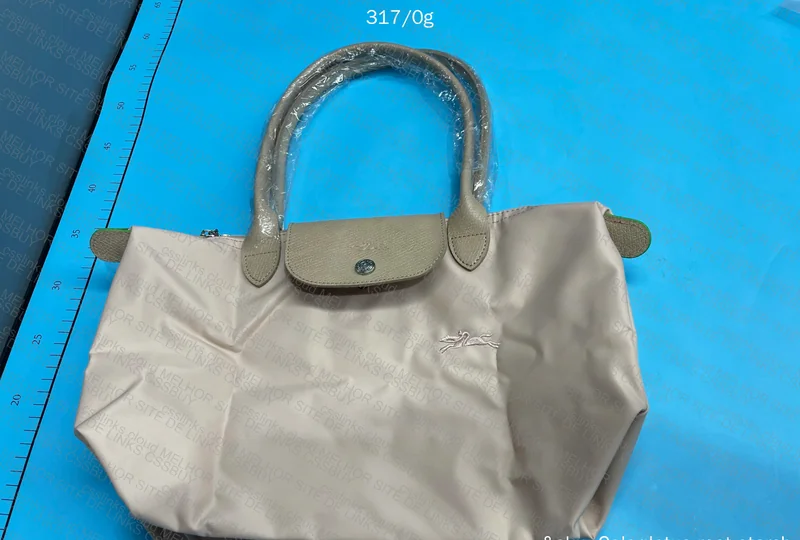Longchamp Bags 9