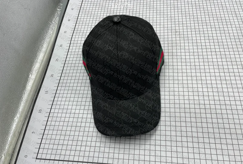 Gucci Black Cap 28y 3