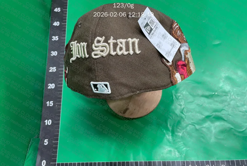 Boné Jon Stan x New Era 3