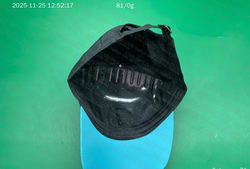 Mercedes Cap 3