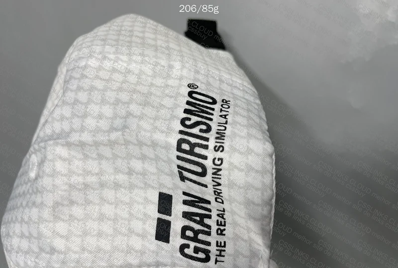Mercedes AMG F1 - Lewis Hamilton Cap 4