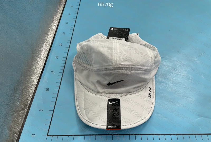 Nike Daybreak White OG Cap 3
