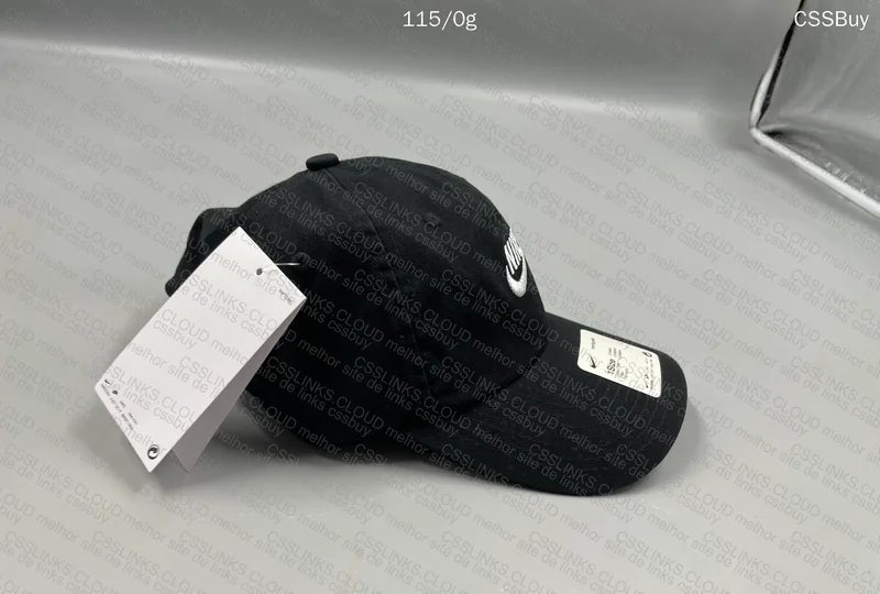Nike Black 4 Cap 3