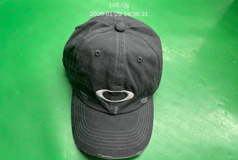 Boné Oakley x Piet 2