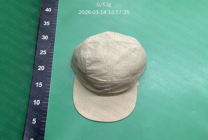 Boné On (Preto e Bege) 4