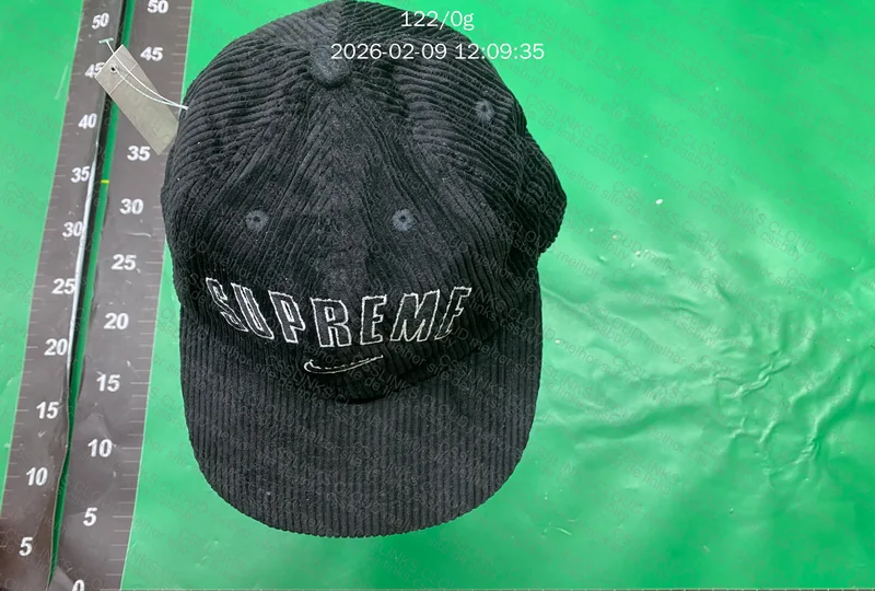 BONÉ SUP X NIKE 2