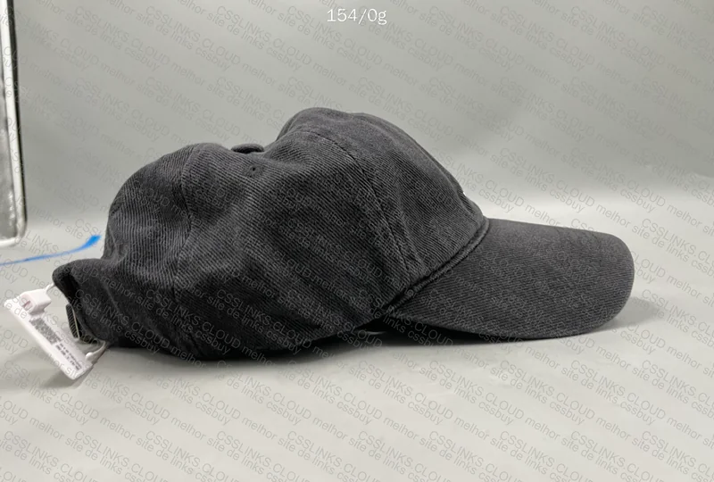 Vuja Dé Hat 3