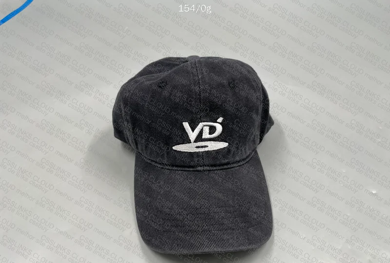 Vuja Dé Hat 4
