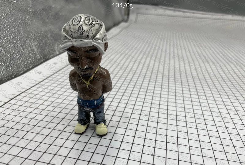 2Pac and Notorious B.I.G Figurine 3