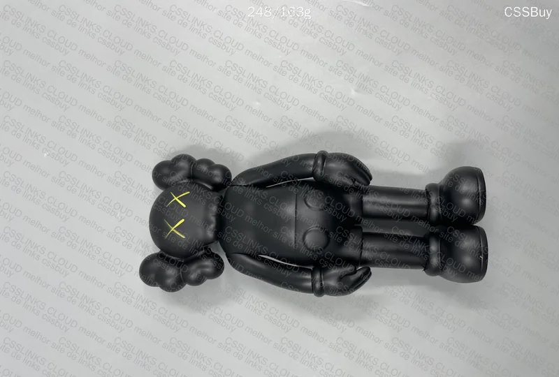 Kaws Figurine 2