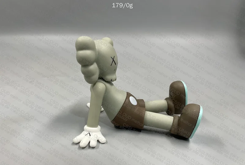 Kaws Figurine 4