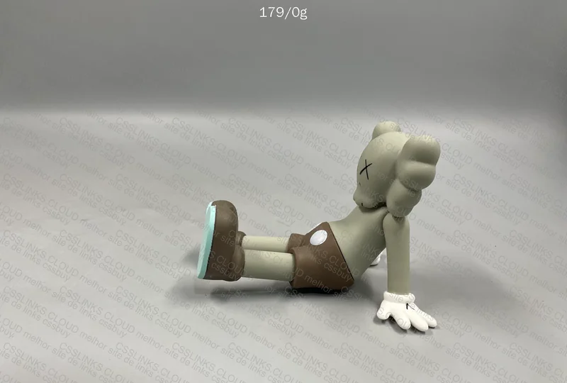 Kaws Figurine 6