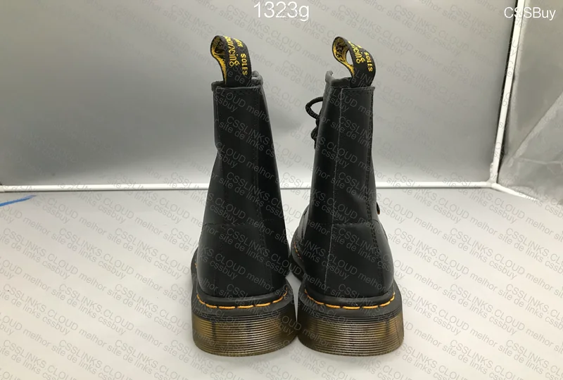 Dr. Martens Boot 7