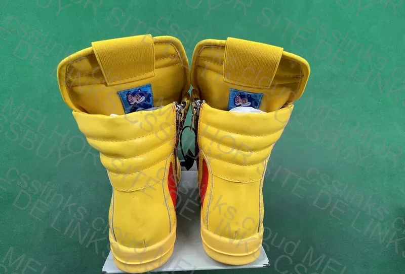 Ronald McDonalds Boot 2