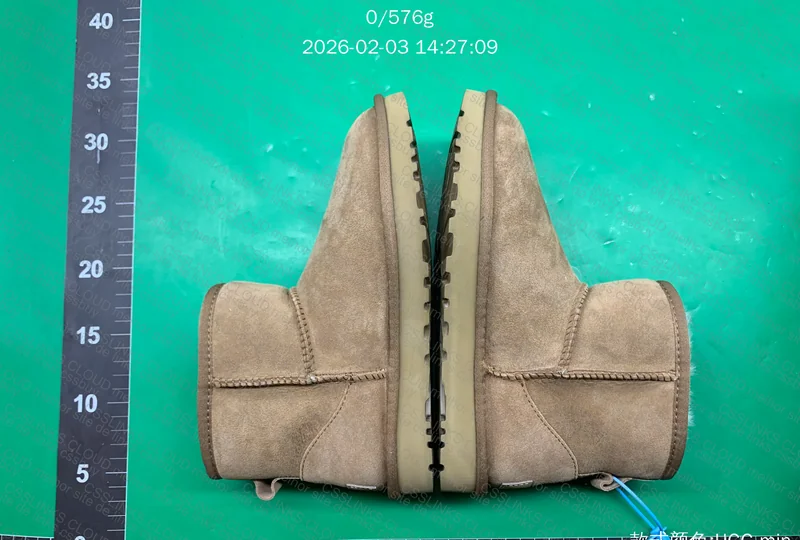 Botinha UGG feminina 3