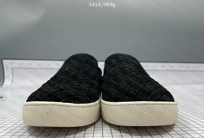 BOTTEGA SLIP ON 8