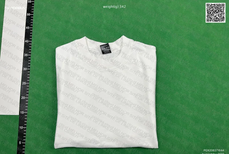 Bound2 boxy cropped tee YE inspired 3