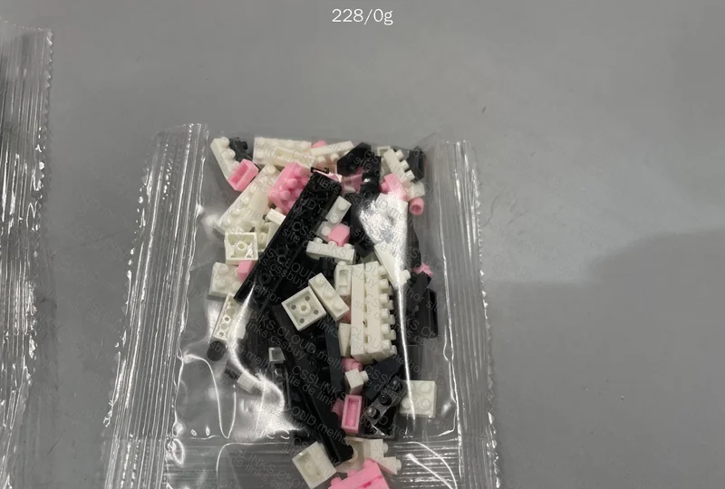 Bricks coelha emo 3