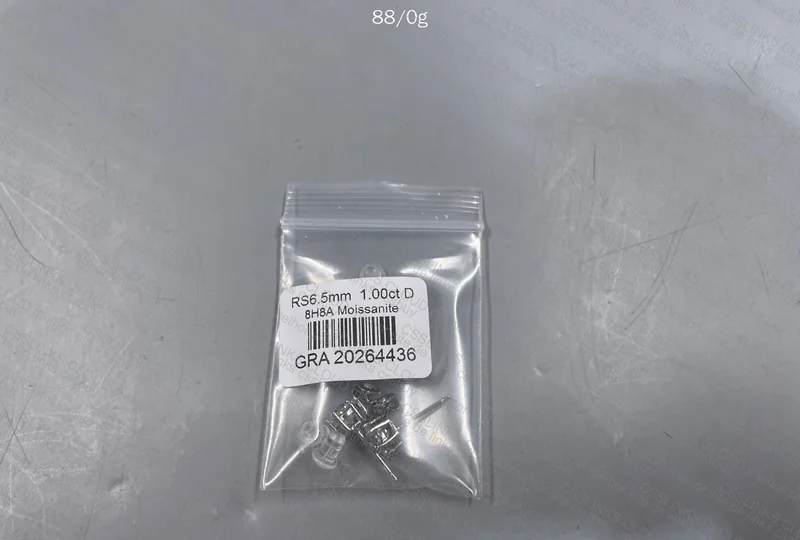 Moissanite Earring 2