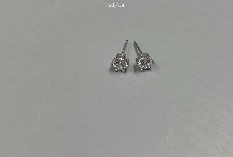 Moissanite Earring