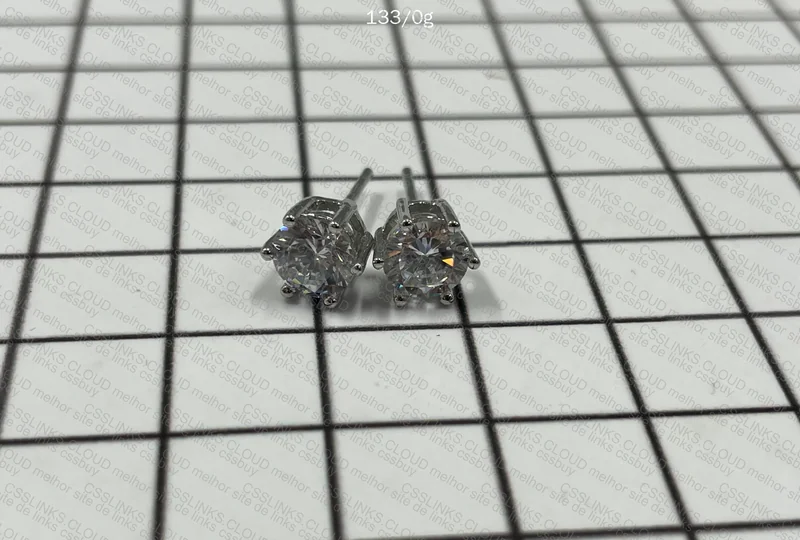 Moissanite Earring 4