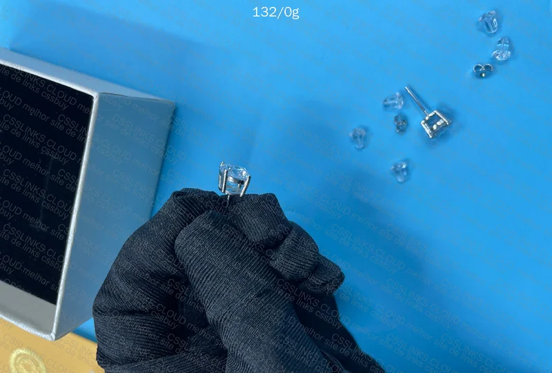 Moissanite Earring 2 carats 2