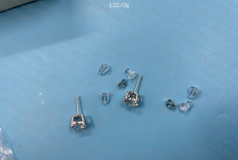 Moissanite Earring 2 carats 4