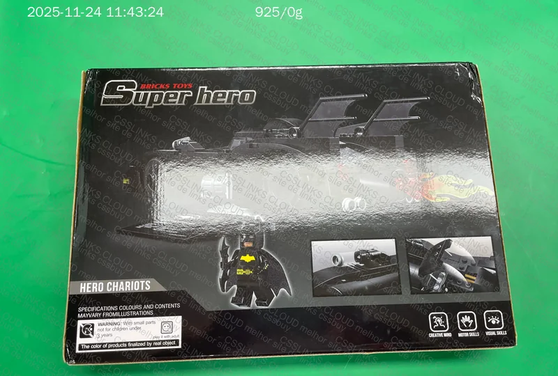 Lego-style Batman/Batmobile Toy 2