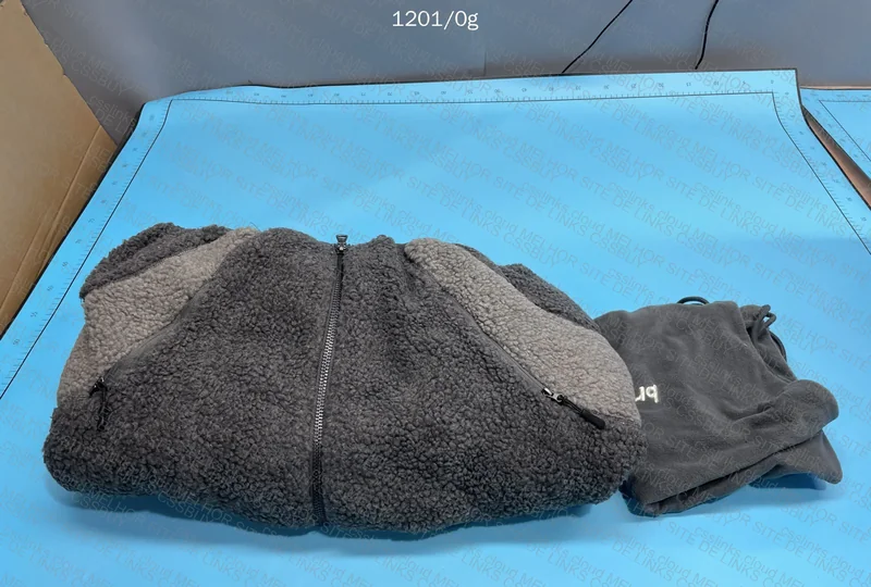 Broken planet fleece
