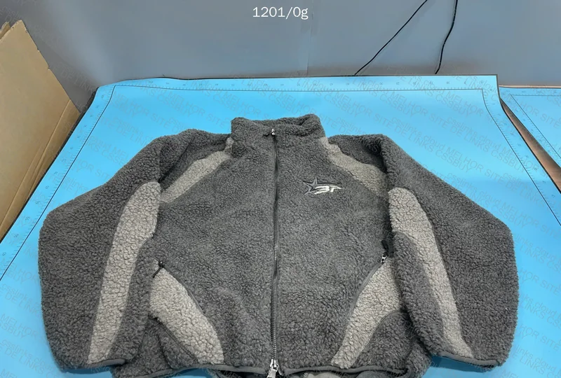 Broken planet fleece 2