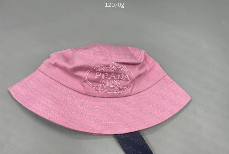 Bucket Prada