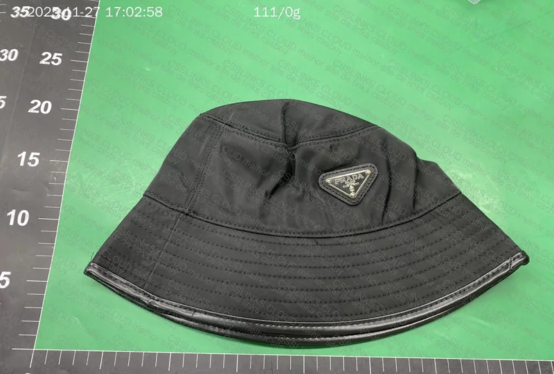 Bucket Prada