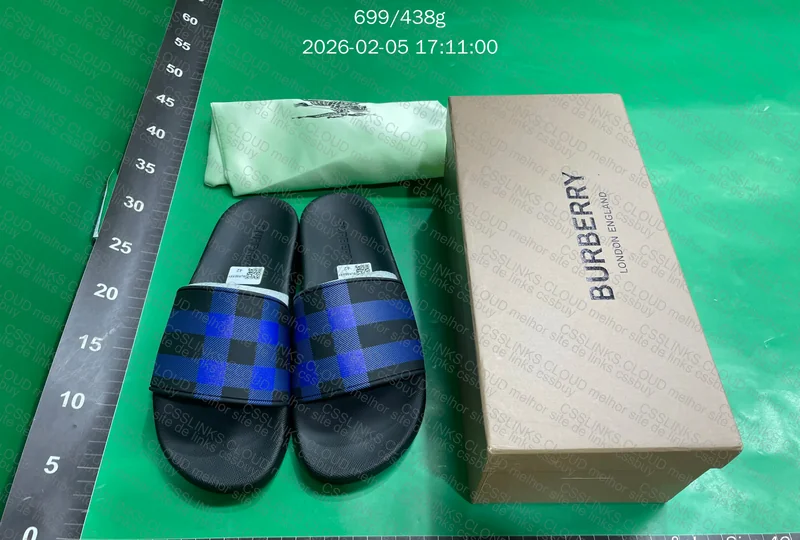Burberry Slide 3