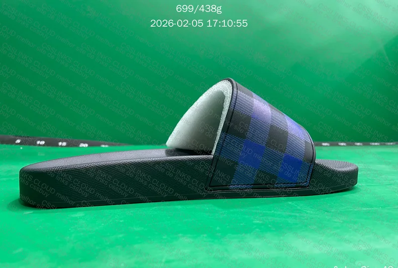 Burberry Slide 6