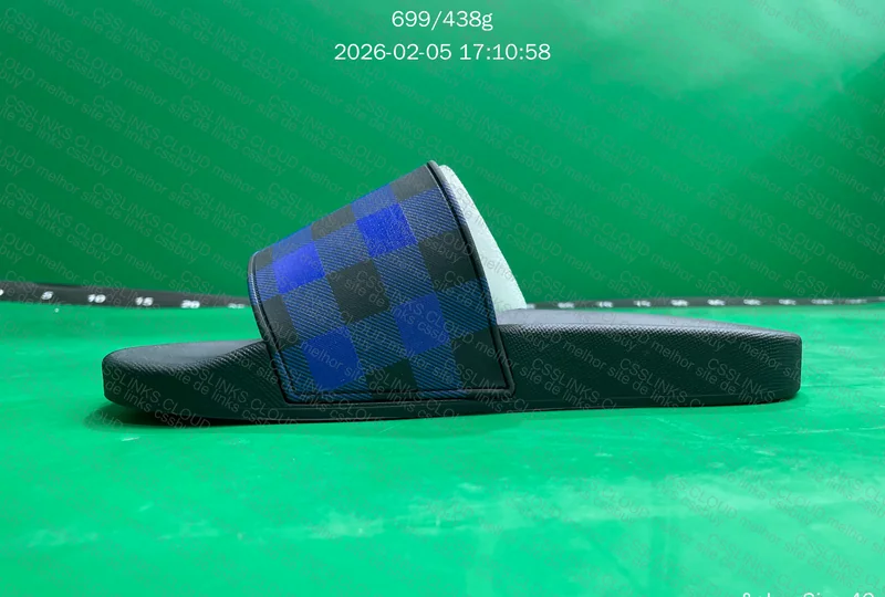 Burberry Slide 9