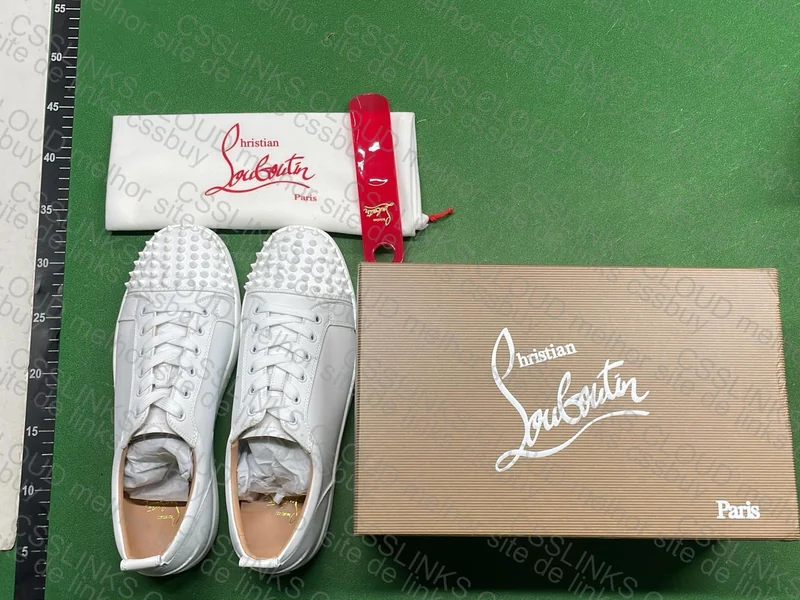 C L Louis Junior Spikes