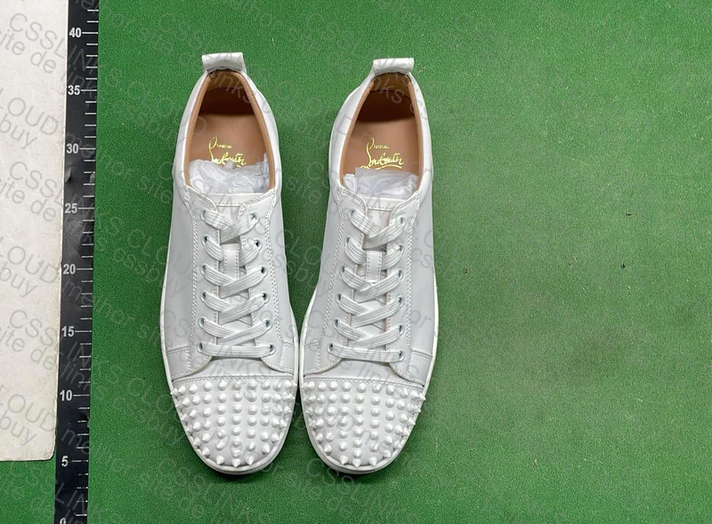 C L Louis Junior Spikes 6