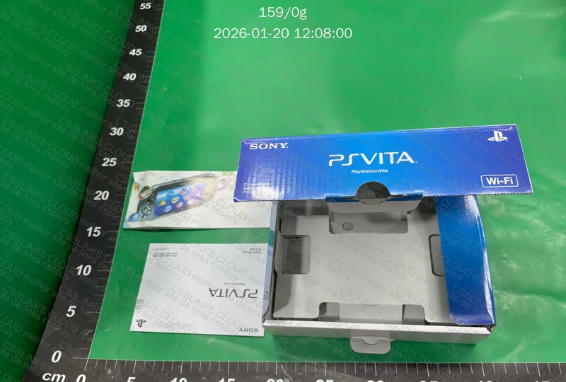 Caixa e manuais do PS vita kkkk 2