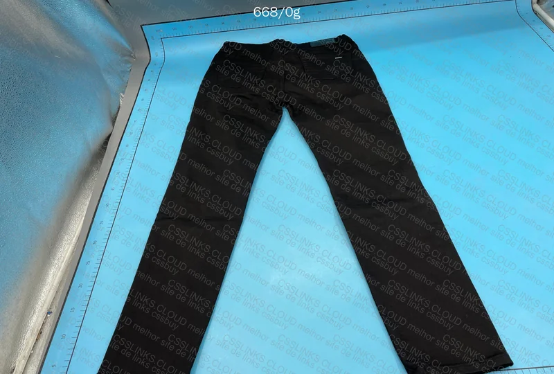 Amiri Pants 6