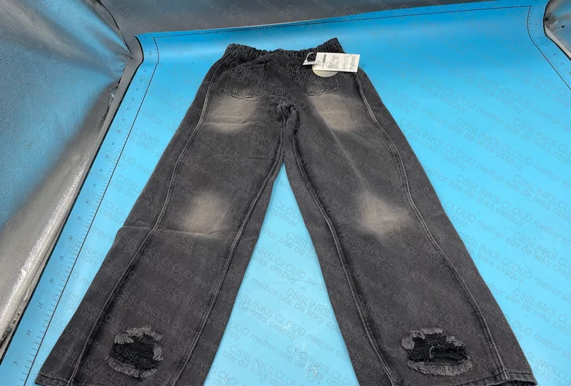 Baggy Pants 3