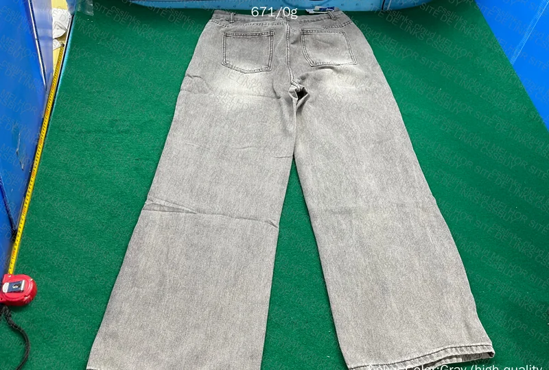Gray Baggy Jeans 3