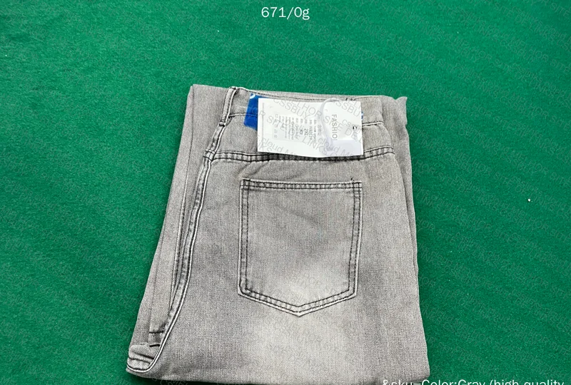 Gray Baggy Jeans 4